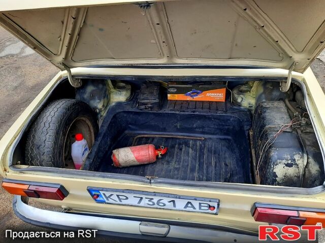 Бежевий ВАЗ 2101, об'ємом двигуна 1.3 л та пробігом 350 тис. км за 400 $, фото 1 на Automoto.ua