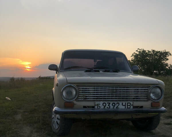 ВАЗ 2101 1986 в Черновцах на Automoto.ua Бежевый ВАЗ 2101, объемом двигателя 1.2 л и пробегом 215 тыс. км за 900 $, фото 1 на Automoto.ua