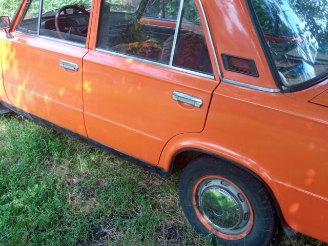 ВАЗ 2101 1981 в Хмельницком на Automoto.ua Красный ВАЗ 2101, объемом двигателя 1.2 л и пробегом 42 тыс. км за 556 $, фото 1 на Automoto.ua