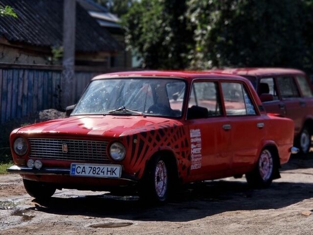 Красный ВАЗ 2101, объемом двигателя 1.2 л и пробегом 10 тыс. км за 328 $, фото 1 на Automoto.ua