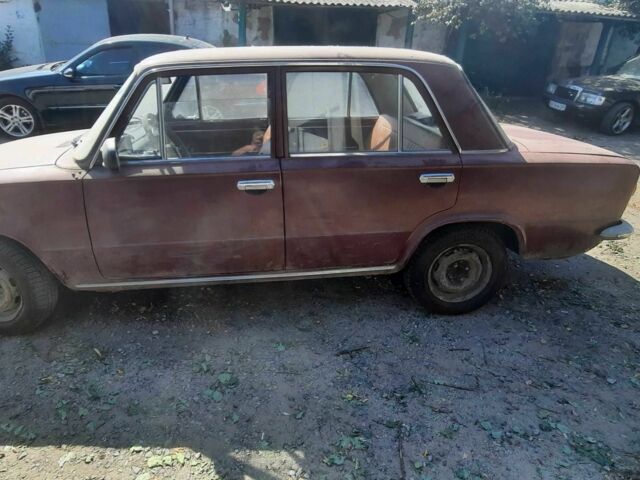 Червоний ВАЗ 2101, об'ємом двигуна 1.2 л та пробігом 19 тис. км за 800 $, фото 1 на Automoto.ua