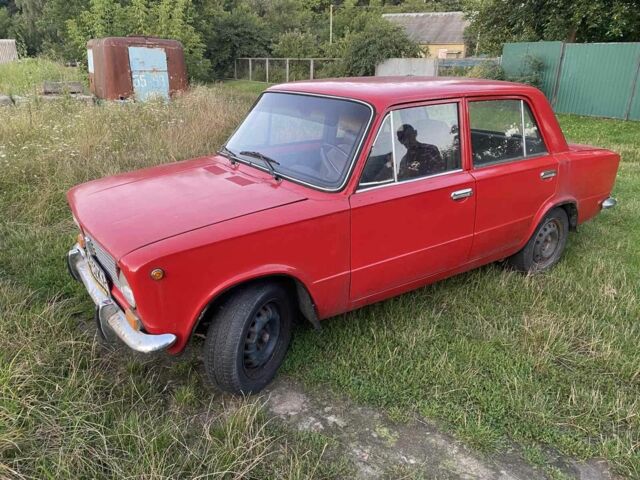 Красный ВАЗ 2101, объемом двигателя 1.5 л и пробегом 50 тыс. км за 591 $, фото 1 на Automoto.ua
