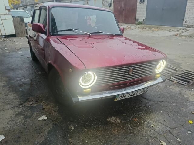 Красный ВАЗ 2101, объемом двигателя 1.2 л и пробегом 1000 тыс. км за 286 $, фото 1 на Automoto.ua