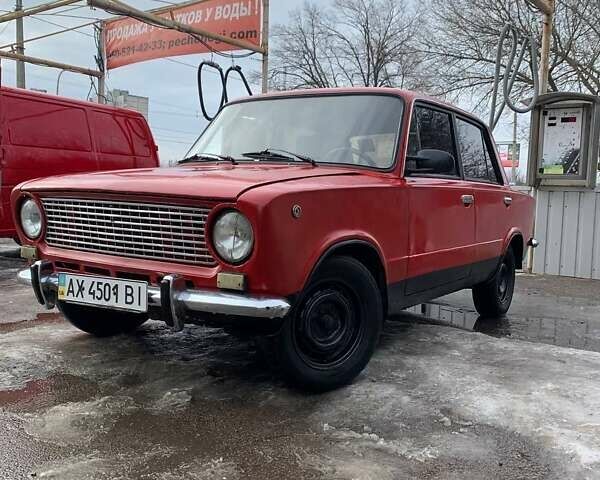 Красный ВАЗ 2101, объемом двигателя 1.3 л и пробегом 558 тыс. км за 650 $, фото 1 на Automoto.ua