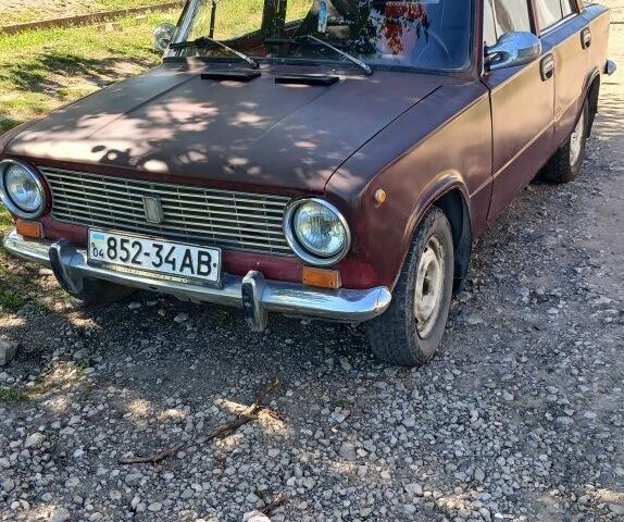 Красный ВАЗ 2101, объемом двигателя 1.2 л и пробегом 400 тыс. км за 20000 $, фото 1 на Automoto.ua