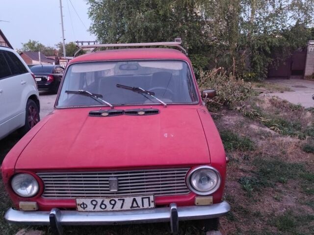 Красный ВАЗ 2101, объемом двигателя 0 л и пробегом 100 тыс. км за 310 $, фото 1 на Automoto.ua