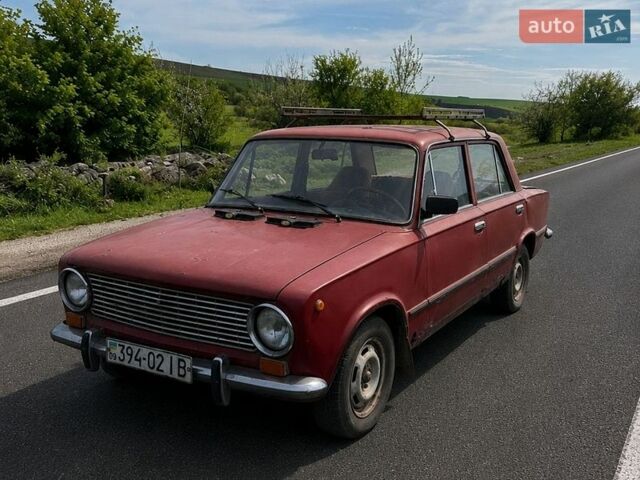 Красный ВАЗ 2101, объемом двигателя 0 л и пробегом 320 тыс. км за 400 $, фото 1 на Automoto.ua
