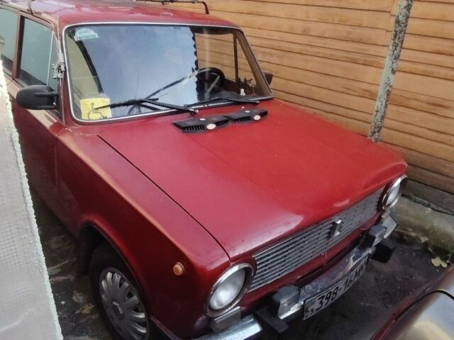 Красный ВАЗ 2101, объемом двигателя 0 л и пробегом 99 тыс. км за 400 $, фото 1 на Automoto.ua
