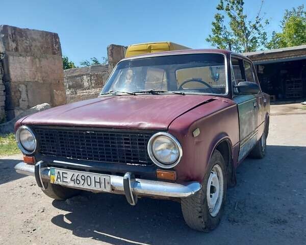 Червоний ВАЗ 2101, об'ємом двигуна 1.3 л та пробігом 300 тис. км за 350 $, фото 1 на Automoto.ua
