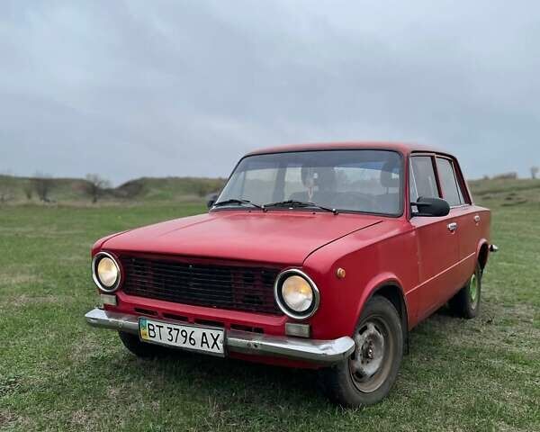 Червоний ВАЗ 2101, об'ємом двигуна 1.2 л та пробігом 47 тис. км за 700 $, фото 1 на Automoto.ua