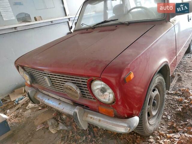 Красный ВАЗ 2101, объемом двигателя 1.2 л и пробегом 100 тыс. км за 700 $, фото 1 на Automoto.ua
