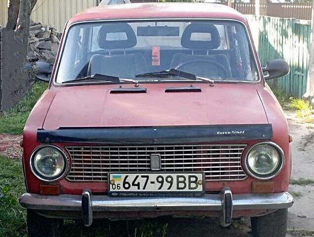 Красный ВАЗ 2101, объемом двигателя 1.2 л и пробегом 150 тыс. км за 450 $, фото 1 на Automoto.ua