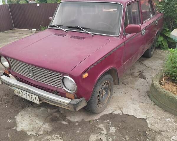 Красный ВАЗ 2101, объемом двигателя 1.3 л и пробегом 100 тыс. км за 407 $, фото 1 на Automoto.ua