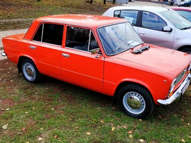Красный ВАЗ 2101, объемом двигателя 1.2 л и пробегом 70 тыс. км за 1300 $, фото 1 на Automoto.ua