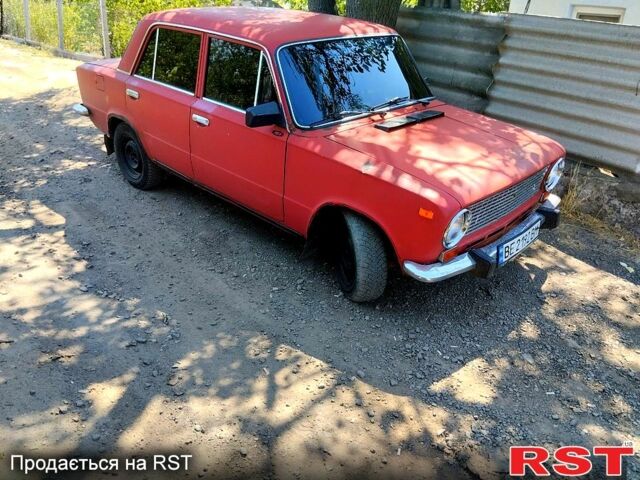 Красный ВАЗ 2101, объемом двигателя 1.2 л и пробегом 900 тыс. км за 850 $, фото 1 на Automoto.ua