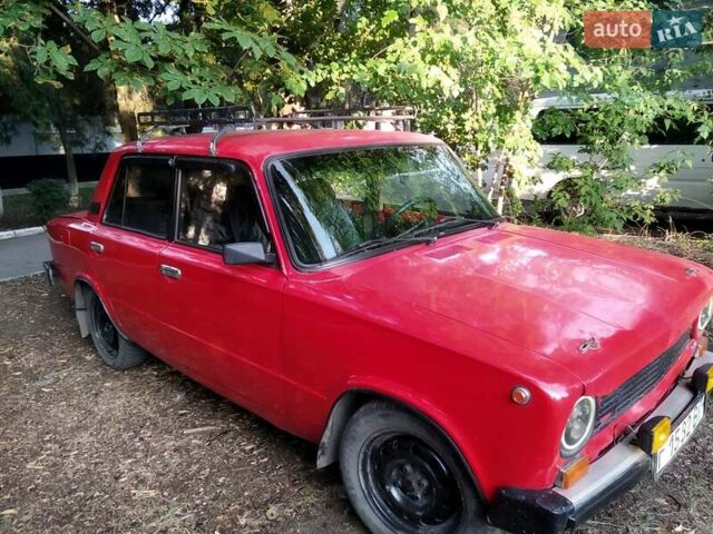 Красный ВАЗ 2101, объемом двигателя 1.3 л и пробегом 333 тыс. км за 605 $, фото 1 на Automoto.ua