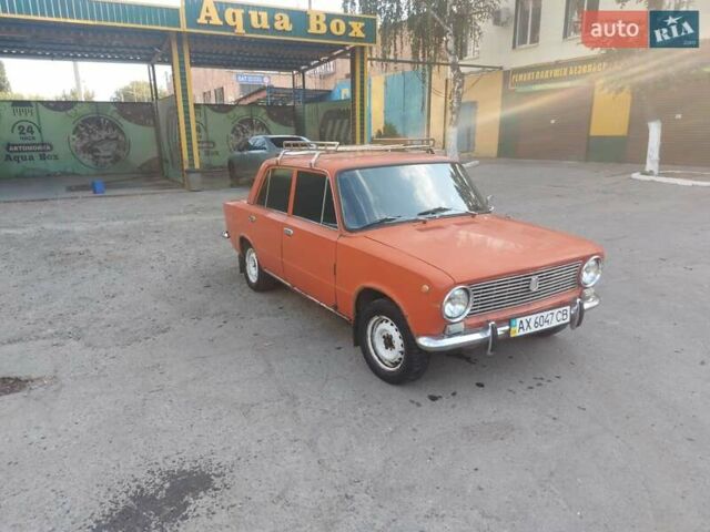 Красный ВАЗ 2101, объемом двигателя 1.2 л и пробегом 111 тыс. км за 800 $, фото 1 на Automoto.ua