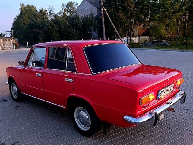 Красный ВАЗ 2101, объемом двигателя 1.2 л и пробегом 181 тыс. км за 1200 $, фото 1 на Automoto.ua