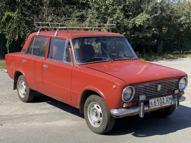Красный ВАЗ 2101, объемом двигателя 0 л и пробегом 180 тыс. км за 700 $, фото 1 на Automoto.ua