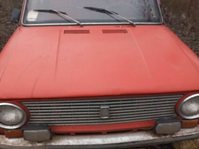 Красный ВАЗ 2101, объемом двигателя 0 л и пробегом 100 тыс. км за 356 $, фото 1 на Automoto.ua