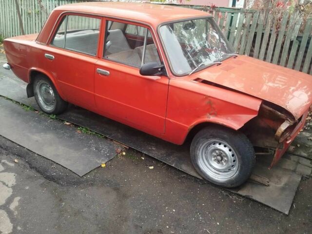 Красный ВАЗ 2101, объемом двигателя 0 л и пробегом 54 тыс. км за 592 $, фото 1 на Automoto.ua