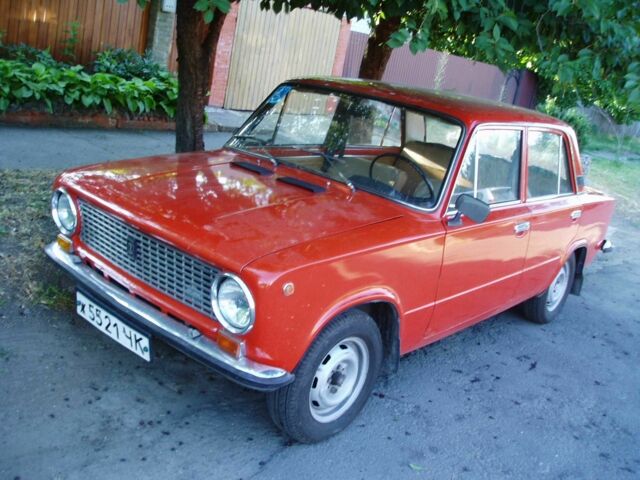 Красный ВАЗ 2101, объемом двигателя 1.3 л и пробегом 54 тыс. км за 1094 $, фото 1 на Automoto.ua