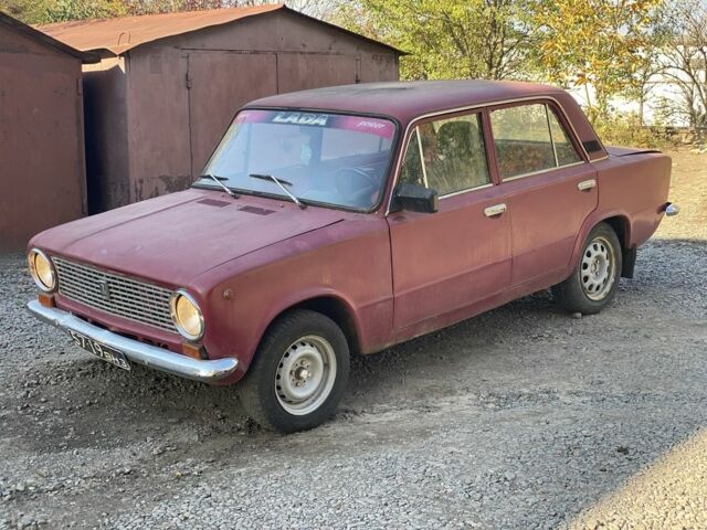 Красный ВАЗ 2101, объемом двигателя 1.2 л и пробегом 399 тыс. км за 375 $, фото 1 на Automoto.ua