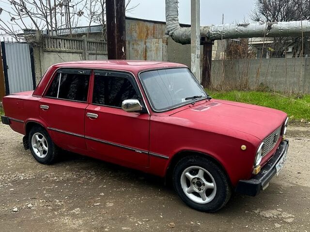 Красный ВАЗ 2101, объемом двигателя 1.2 л и пробегом 135 тыс. км за 650 $, фото 1 на Automoto.ua