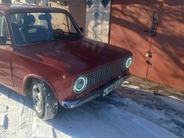 Красный ВАЗ 2101, объемом двигателя 0 л и пробегом 232 тыс. км за 696 $, фото 1 на Automoto.ua