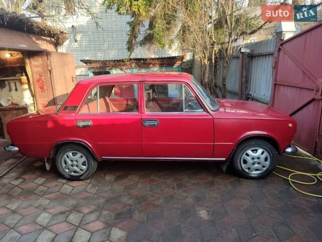 Красный ВАЗ 2101, объемом двигателя 1.3 л и пробегом 52 тыс. км за 1000 $, фото 1 на Automoto.ua