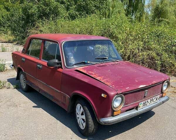 Красный ВАЗ 2101, объемом двигателя 1.3 л и пробегом 100 тыс. км за 383 $, фото 1 на Automoto.ua