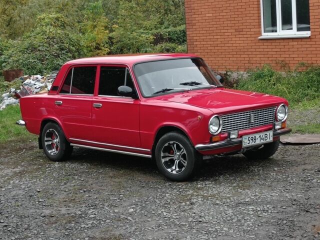 ВАЗ 2101 1979 в Виннице на Automoto.ua Красный ВАЗ 2101, объемом двигателя 1.3 л и пробегом 97 тыс. км за 2400 $, фото 1 на Automoto.ua