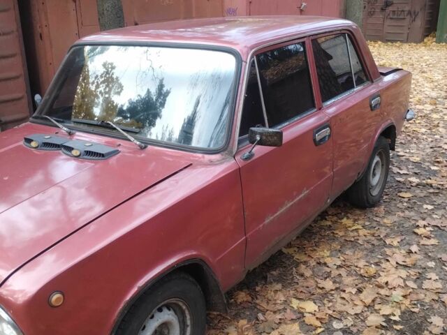 Красный ВАЗ 2101, объемом двигателя 1.2 л и пробегом 85 тыс. км за 143 $, фото 1 на Automoto.ua