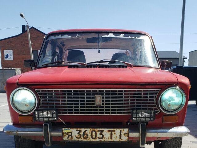 Красный ВАЗ 2101, объемом двигателя 0 л и пробегом 90 тыс. км за 351 $, фото 1 на Automoto.ua