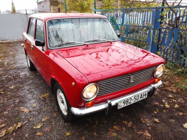 ВАЗ 2101 1979 в Томаковка на Automoto.ua Красный ВАЗ 2101, объемом двигателя 0 л и пробегом 1000 тыс. км за 594 $, фото 1 на Automoto.ua