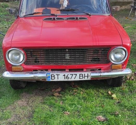 Красный ВАЗ 2101, объемом двигателя 1.1 л и пробегом 3 тыс. км за 1184 $, фото 1 на Automoto.ua