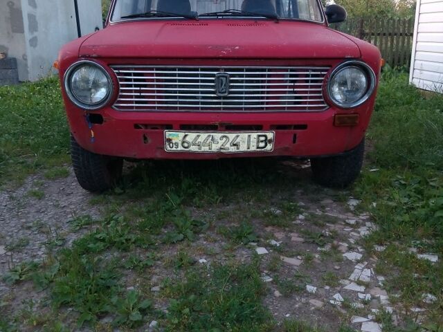 Красный ВАЗ 2101, объемом двигателя 0 л и пробегом 100 тыс. км за 248 $, фото 1 на Automoto.ua