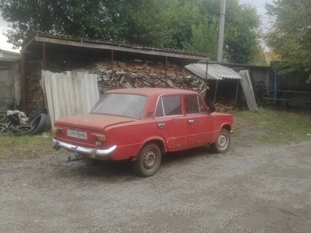Красный ВАЗ 2101, объемом двигателя 1.1 л и пробегом 200 тыс. км за 215 $, фото 1 на Automoto.ua