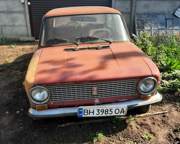 Красный ВАЗ 2101, объемом двигателя 1.3 л и пробегом 221 тыс. км за 550 $, фото 1 на Automoto.ua