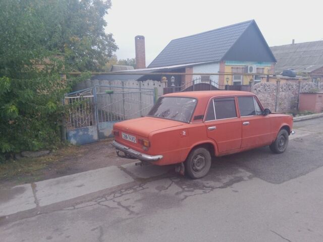 Красный ВАЗ 2101, объемом двигателя 0 л и пробегом 123 тыс. км за 240 $, фото 1 на Automoto.ua