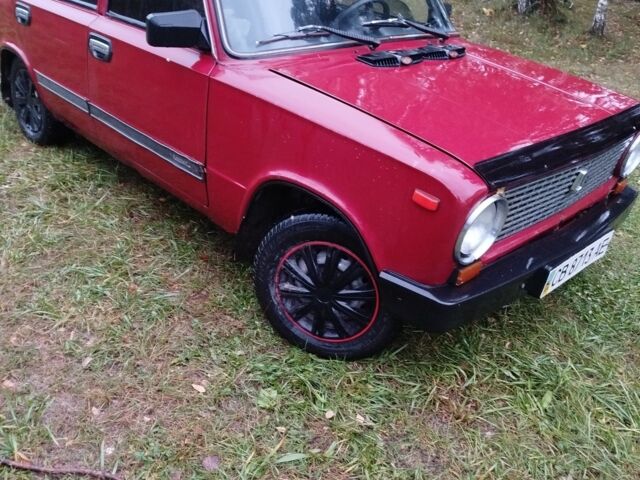 Красный ВАЗ 2101, объемом двигателя 1.3 л и пробегом 500 тыс. км за 426 $, фото 1 на Automoto.ua