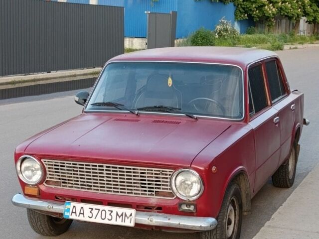 Красный ВАЗ 2101, объемом двигателя 1.3 л и пробегом 9 тыс. км за 558 $, фото 1 на Automoto.ua