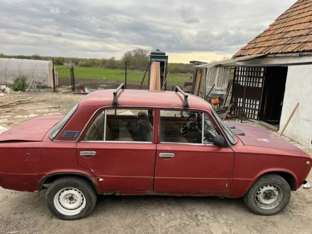 Красный ВАЗ 2101, объемом двигателя 1.3 л и пробегом 76 тыс. км за 360 $, фото 1 на Automoto.ua