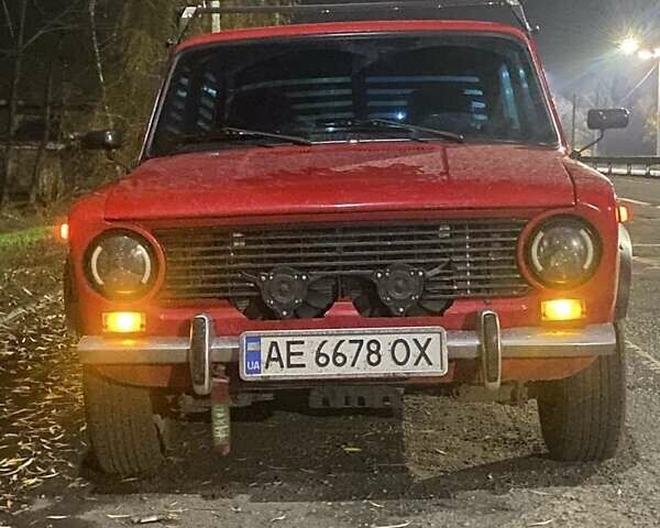 Красный ВАЗ 2101, объемом двигателя 1.2 л и пробегом 300 тыс. км за 1700 $, фото 1 на Automoto.ua
