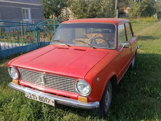 Червоний ВАЗ 2101, об'ємом двигуна 0 л та пробігом 300 тис. км за 500 $, фото 1 на Automoto.ua