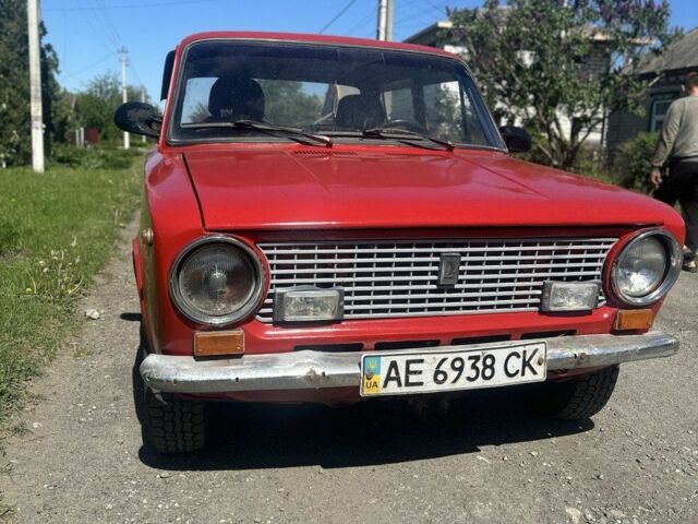 Красный ВАЗ 2101, объемом двигателя 0.13 л и пробегом 200 тыс. км за 450 $, фото 1 на Automoto.ua