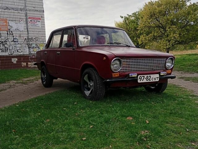 Красный ВАЗ 2101, объемом двигателя 0 л и пробегом 4 тыс. км за 643 $, фото 1 на Automoto.ua