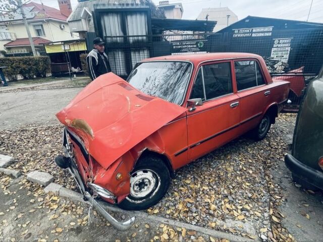 Красный ВАЗ 2101, объемом двигателя 1.2 л и пробегом 116 тыс. км за 250 $, фото 1 на Automoto.ua
