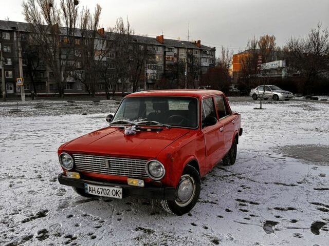 Красный ВАЗ 2101, объемом двигателя 1.2 л и пробегом 170 тыс. км за 536 $, фото 1 на Automoto.ua