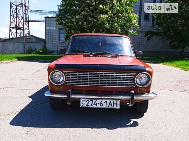 Красный ВАЗ 2101, объемом двигателя 1.3 л и пробегом 255 тыс. км за 450 $, фото 1 на Automoto.ua